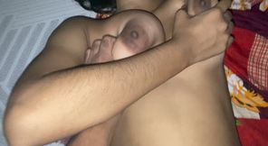 Seeing the Sister-in-law Naked, the Brother-in-law's Cock Stood up, Taking Advantage of the Opportunity, the Brother-in-law Kiss