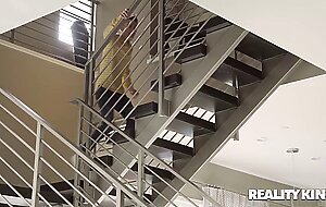 Bubble bath bastard, Aryana Adin