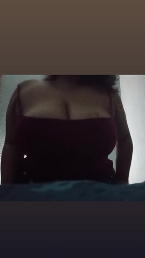 Thick big-titted babe gets it on