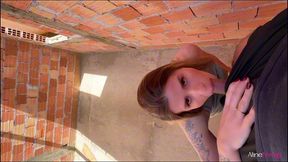 ajudei o pedreiro na obra chupando o pau e dando a bucetinha