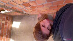 ajudei o pedreiro na obra chupando o pau e dando a bucetinha