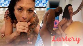 ”Balloon Fetish Pool Party”