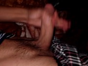 Me gusta masturbarme rápido así siento más placer y me gusta como suena