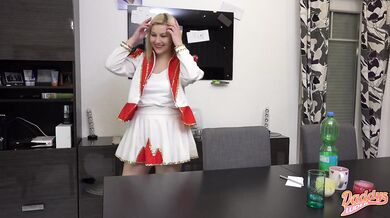 Funkenmariechen durchgefickt und vollgepumpt l DADDYS LUDER