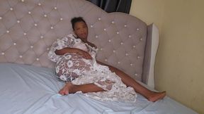 Kenyan Home Maid Fingering Herself