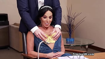 Mature teacher gags on bosses big dick at the office