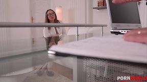 Tootsie Reflections - Foot Fetish Lover Bangs Milf In Office