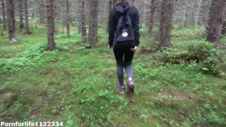 Hiking adventures Fucking Bubble Butt hiker next to the tree with Cumhot on her Ass