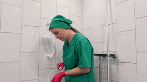 One and a half liter cold enema (wmv)
