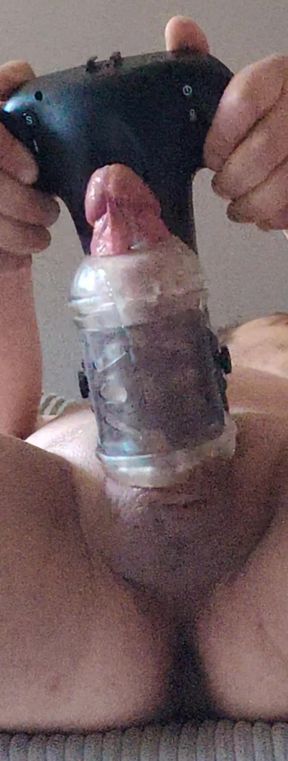 Good wank with masturbator
