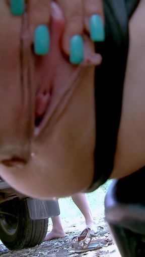 Mar Duran: Spanish Babe Mar Duran Peeing in the Woods