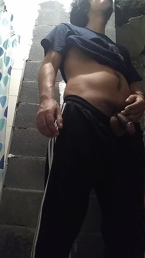 Entrando Al Toilet