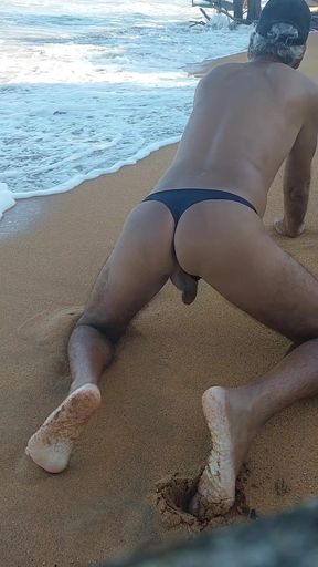 Ladysilva Crossdresser in Panties on the Beach