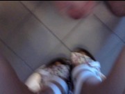 Nylonfüße in Latschen (Besamung)