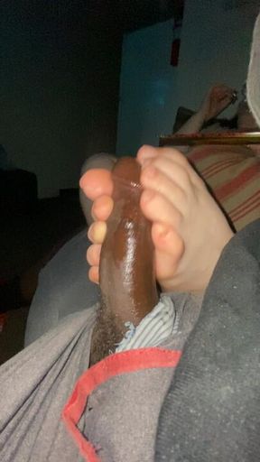 24min. Thick white girl meaty soles and toes.