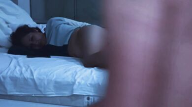 Jovencita amateur recibe creampie después de la fiesta