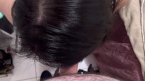 motorista do onibus disse que eu parecia uma cabritinha, mandou ficar de quatro e mamar o pau grosso dele bem gostoso