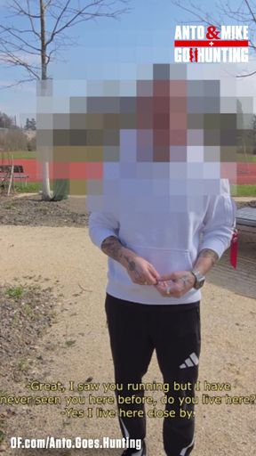 Bisexual Athletic Daddy Get's His Big Cock Sucked and Cums in My Mouth After Beeing Convinced to a Casting