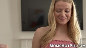 Lucky dudes dick swarmed by stepsister Haley Spades and her two friends