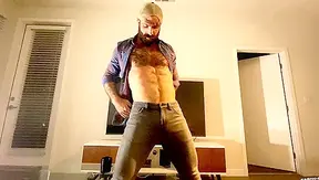 Jakes Sensual Moves End in Epic Blowjob for Vince – Steamy Action at Raging Stallion