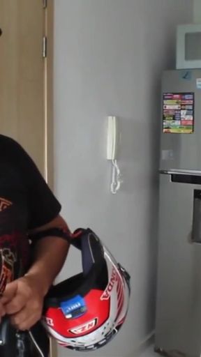 Hot girl asks me for a ride to her house and when I arrive she strips naked and surprises me - Porno En Espa&ntilde;ol   Clip 1