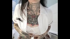 Uni student pee desperation!