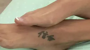 The young Addison Cain a horny girl gets her pussy opened
