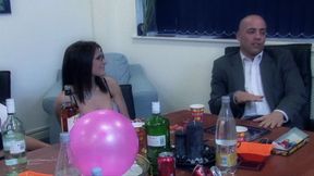 Lezley Zen, Brooke Haven, Austin Kincaid And Carly Parker In Office Orgy (mp4)