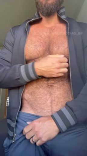 Big hairy muscle bear (solo)