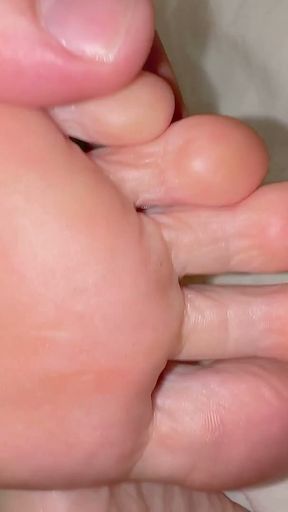 The most cute and beautiful feet ever get massage in best New York Salon   Clip 2