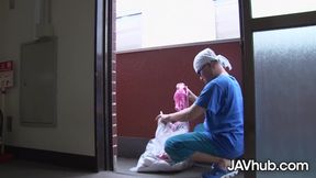 Tsubaki Kato Seduces Neighbor with Hot Body