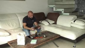 Amateur girl Ashley Dark gets fucked on the sofa