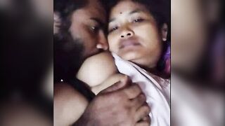Indian Desi Girl's Hot Dance Off - Bollywood Style