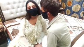 Indian Desi Big Boobs Bhabhi Blowjob Cum in Mouth oral Sex