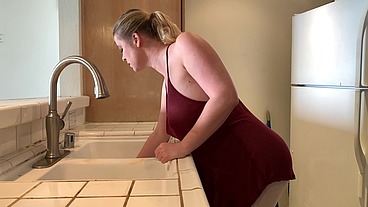 Stepmom stuck in the sink gets stepson's dick in her while trying to get free