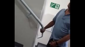 Na Escadaria do Buriti Shopping