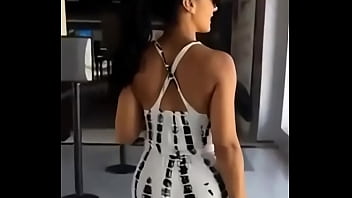 Candid booty jiggle