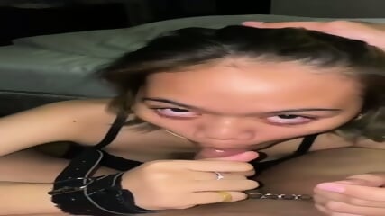 Cewek sange sepong ngewe di hotel 02