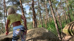 Pee outdoor