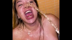 Trans Submissa Com Chuva Dourada de Macho Preto - RETROSPECTIVA 2025