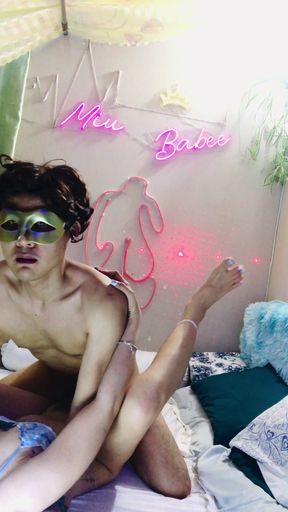 Emotional moment from &quot;Singaporean girl seduces her lover&quot;