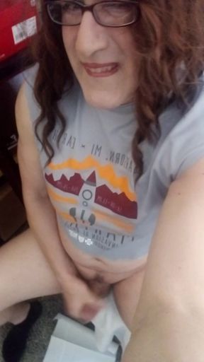 Cute Trans Gal BLOWS A NICE CUM LOAD!