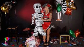 Madi B's Halloween Mylar Mass Pop 4K (3840x2160)