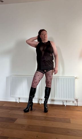 Nicolette sexy bitch with High-Heel-Boots and sexy Stockings