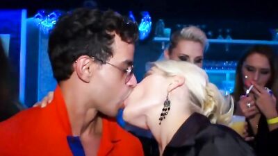 Party ho fucks black dick