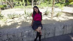 me escape de clases en la manana y estaba esperando a mi novio para ir al cine pero no llegaba, entonces llego el profe beto y me convencio de ir a clases porque es lo mejor para mi futuro