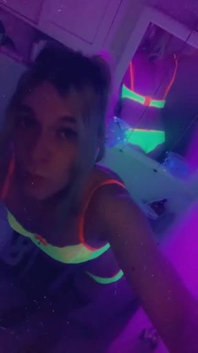 Sexy party girl wants to play in lingerie