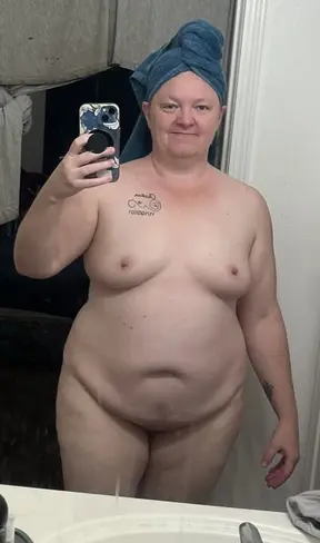 Trying out my New anal vibrating toy with BOB