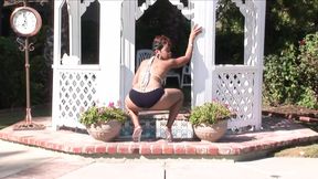 Quivered Ebony Seductress with Enormous Globe booty Receives Prolonged Intercourse