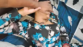 Desi wife gives sloppy blowjob with Hindi audio